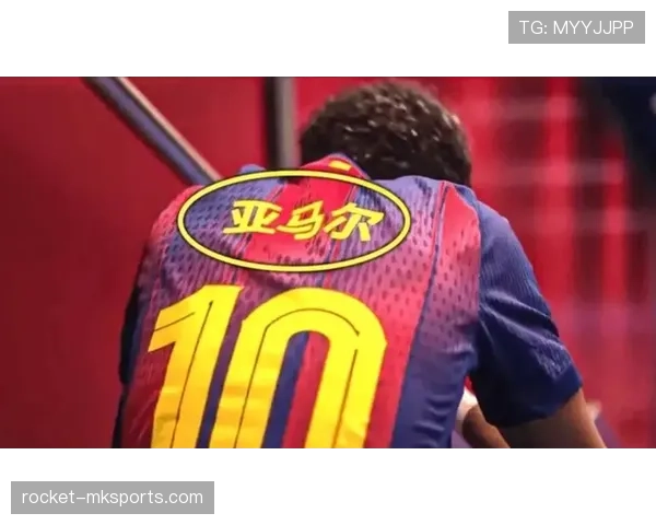 莱万多夫斯基巴萨首秀状态火热,出色表现引爆球迷期待 莱万多夫斯基巴萨首秀状态火热,出色表现引爆球迷期待