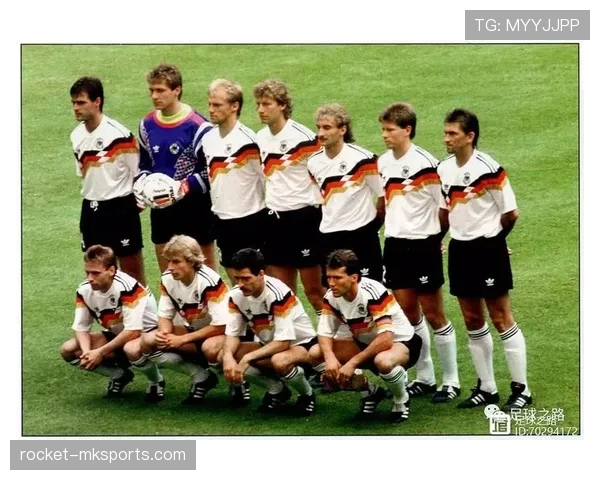 维拉战术系统解析：现代足球攻防平衡的关键因素探秘