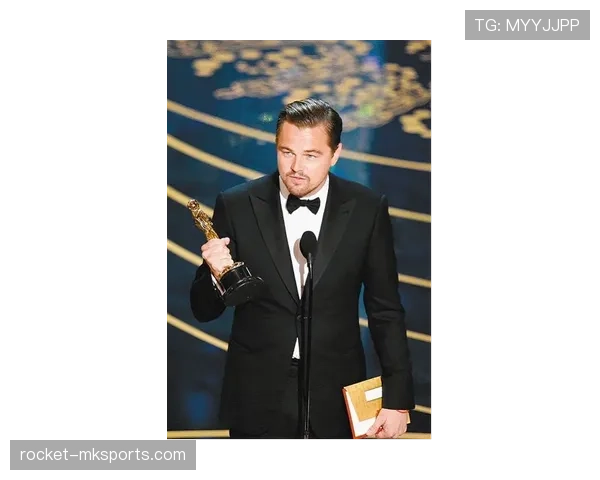 石智勇刷完盘子还能掏出小金链，生活比赛场还讲究啊这哥们儿！